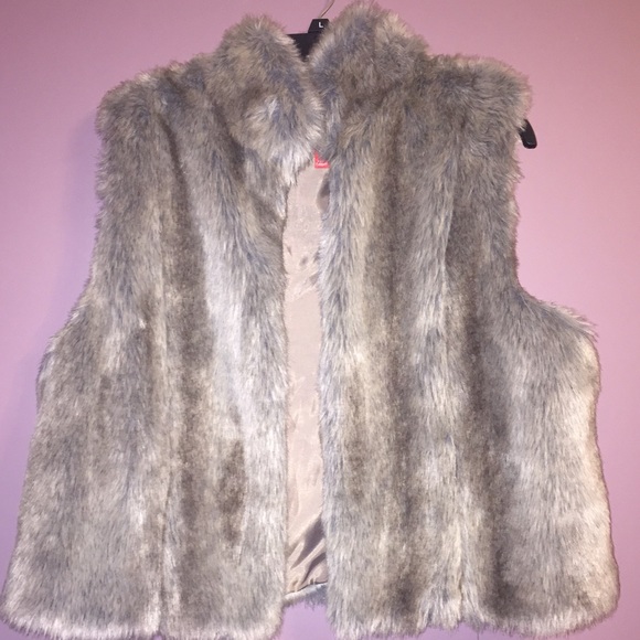 Stylish ELLE Faux Fur Vest
