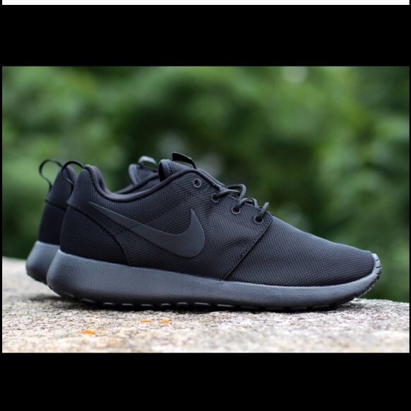 Nike Shoes - Customized Blacked Out Roshes