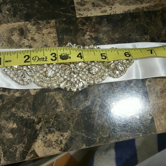 Hand-made pearl crystal off white &white belt - Picture 3 of 4