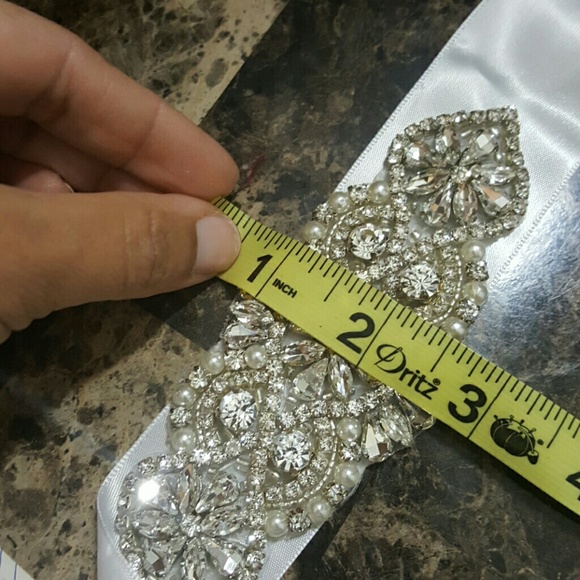 Hand-made pearl crystal off white &white belt - Picture 4 of 4