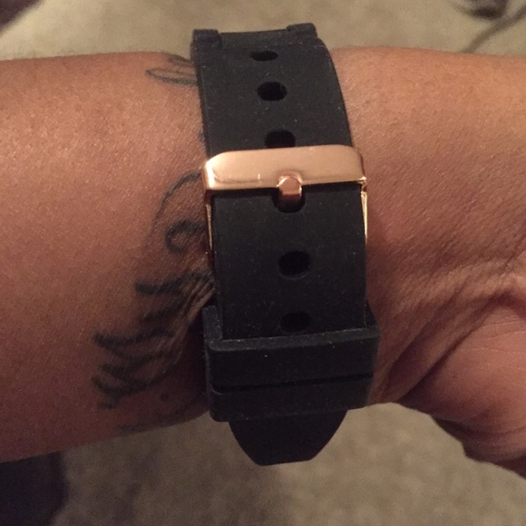 Ladies watch - Picture 2 of 2