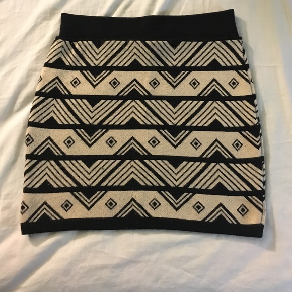 Mini skirt tribal print