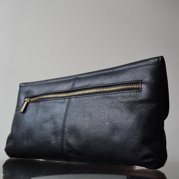 Basic Clutch - Picture 2 of 3