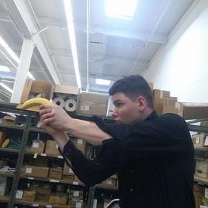 Meet your Posher, Anton