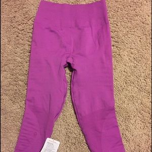 Lululemon NWT size 6