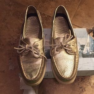 Size 7 Womens Metallic gold Sperry Topsiders