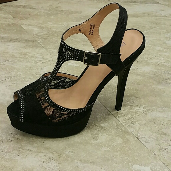 🔮✔️ BELLA MARIE Lace Heels - Picture 2 of 3