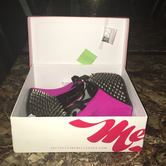 Jeffrey Campbell 7.5M Fuschia Neon and Black