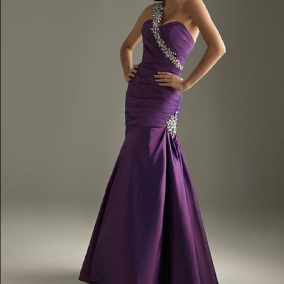 Purple one shoulder prom dress - Picture 3 of 3