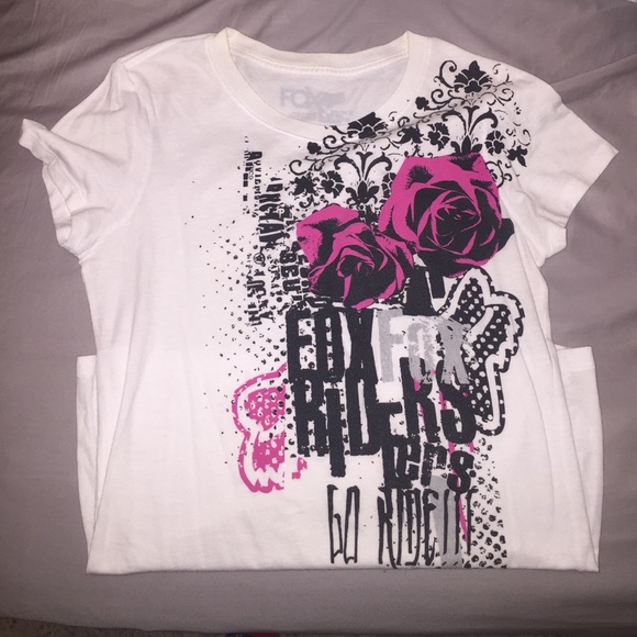 Fox tshirt. Worn twice. Perfect condition.