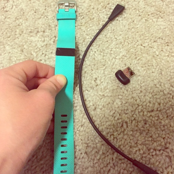 Mint green charge hr