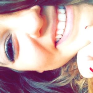 Meet your Posher, Carissa