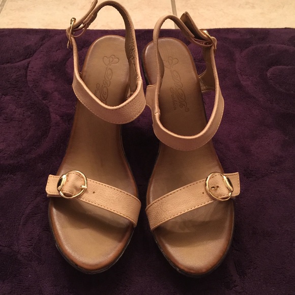 Nude, dual Wedge colors sandal. NWOT