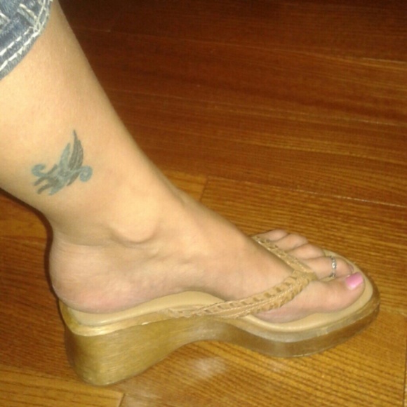 Sz 6 Steve Madden real leather and wood sandal