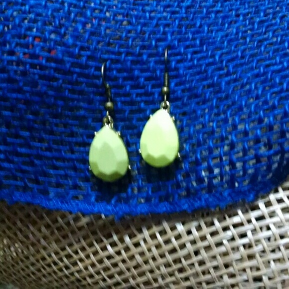 Teardrop earrings