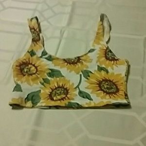 Sexy sunflower crop top