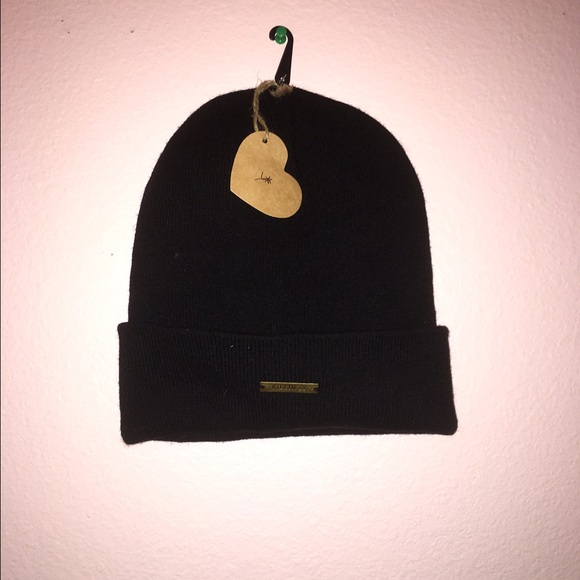 ⚡️Killing It Brandy Melville Beanie⚡️