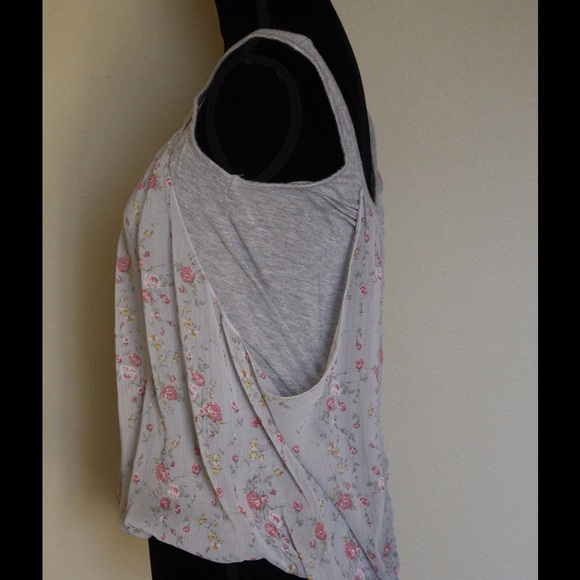 Floral tank - Picture 2 of 3