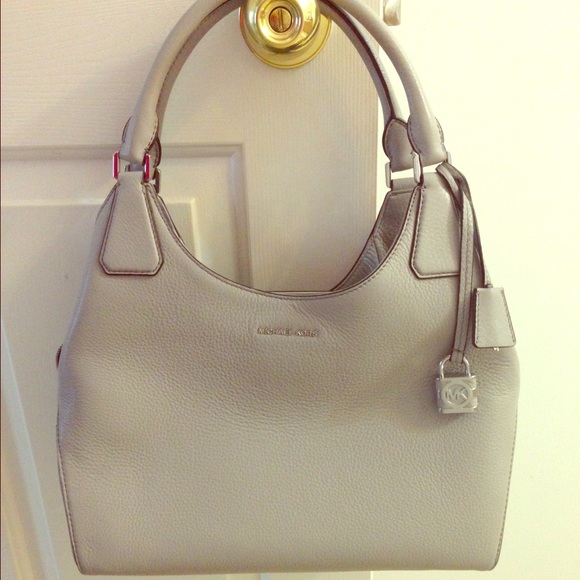 Brand new micharl kors!! Camille large Pearl grey