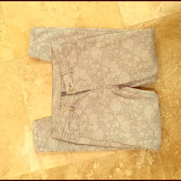 💗Grey Lace Jeans💗