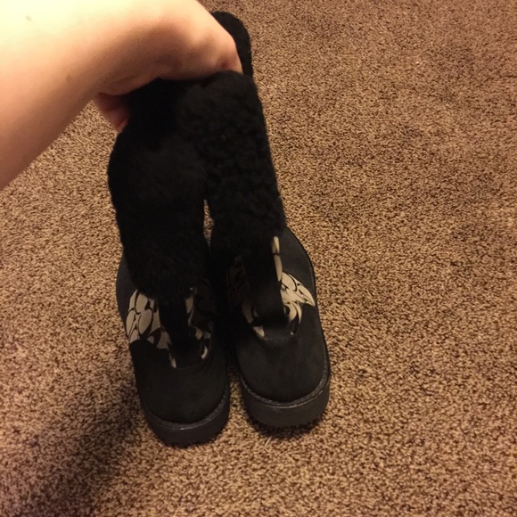Women Coach boots. Size 8.5! Great condition. Worn 3x