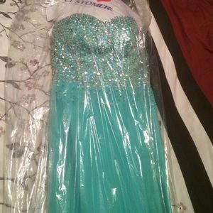 Beautiful Prom Dress!!