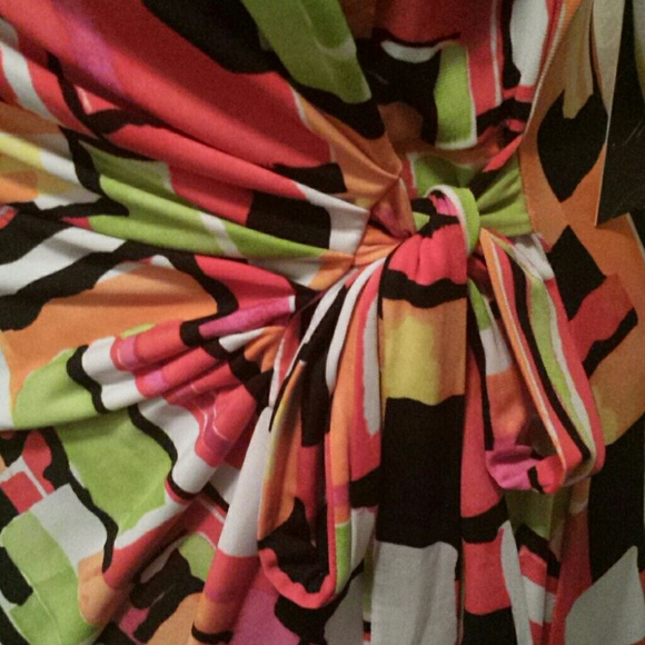 Dress - Picture 2 of 2