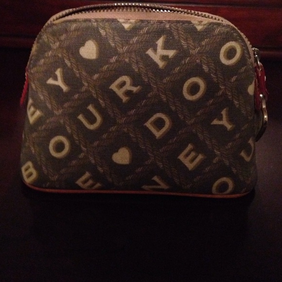 Dooney and Bourke make up bag