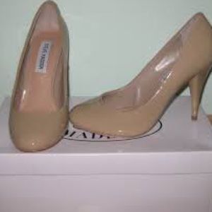 Steve Madden nude pumps