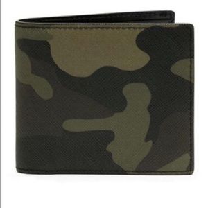ISO Michael Kors Camo Bifold Wallet w/ 6 slots
