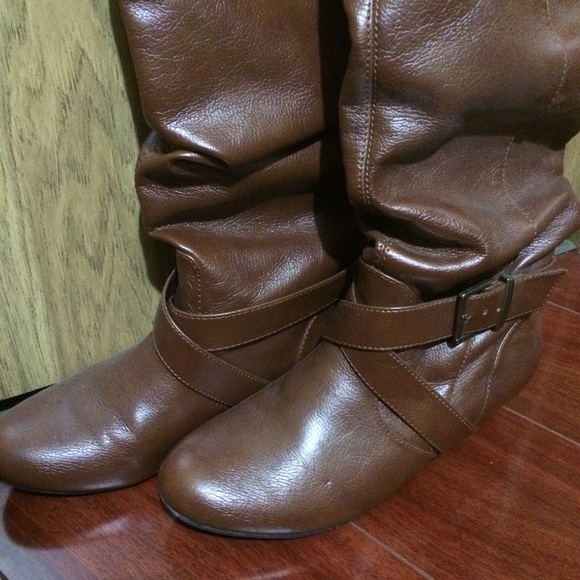 Winter brown high knee boots - Picture 3 of 3