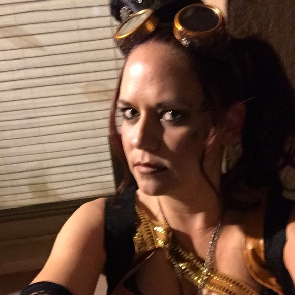 Meet your Posher!!! - Picture 5 of 8