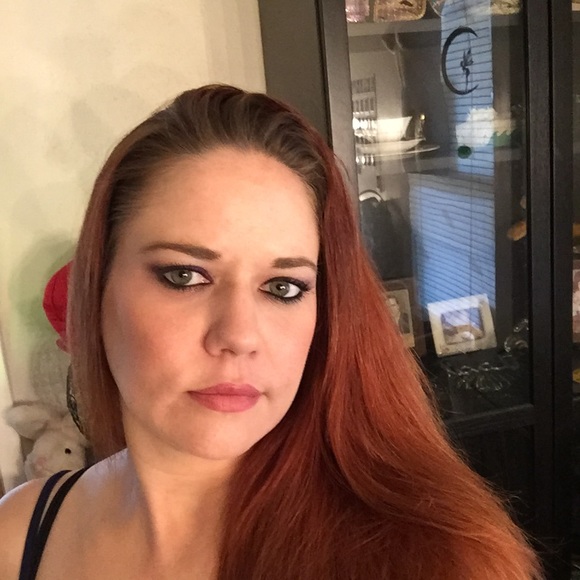 Meet your Posher!!! - Picture 7 of 8