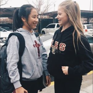 Meet your Posher, Caroline