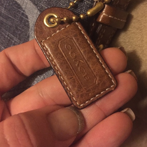 Pristine Vintage Coach - Picture 2 of 4