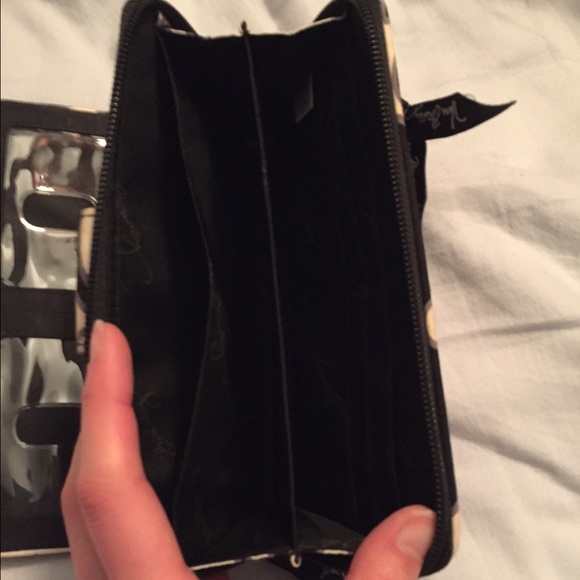 Vera Bradley Turn Lock Wallet - Picture 3 of 4
