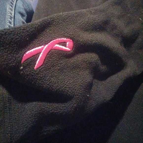 Black pink 1/2 zip north face breast cancer edi. - Picture 4 of 4