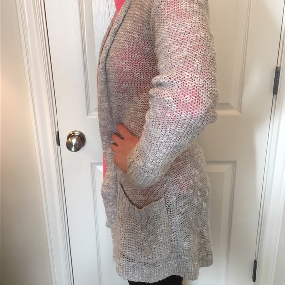Rubbish long grey cardigan sweater. - Picture 2 of 4