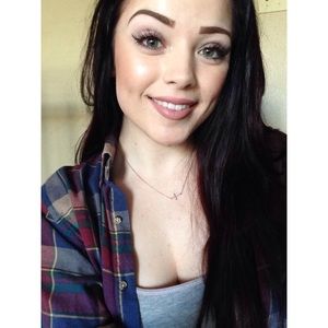 Meet your Posher, Alexandra