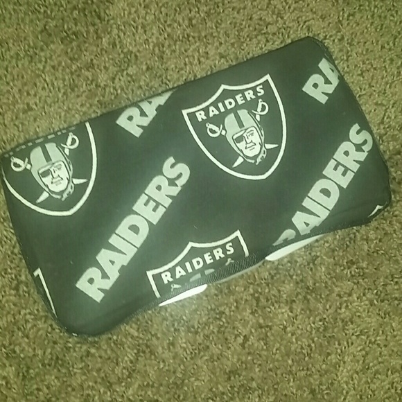 Raiders baby wipe case