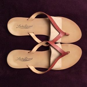 ☘Lucky Brand☘ Baxx Fabric Brown/Tan Sandal Flat 7