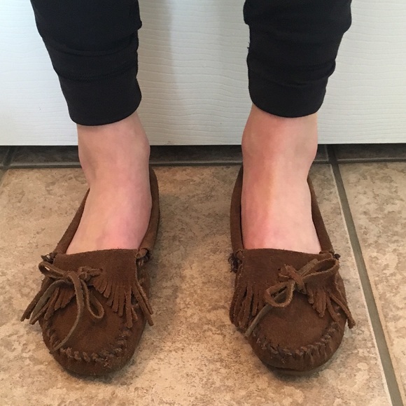 Kilty Minnetonka Moccasins brown - Picture 2 of 4