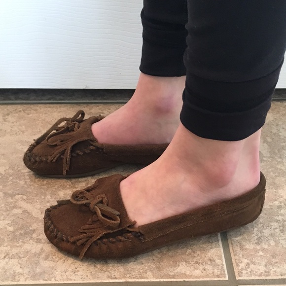 Kilty Minnetonka Moccasins brown - Picture 3 of 4