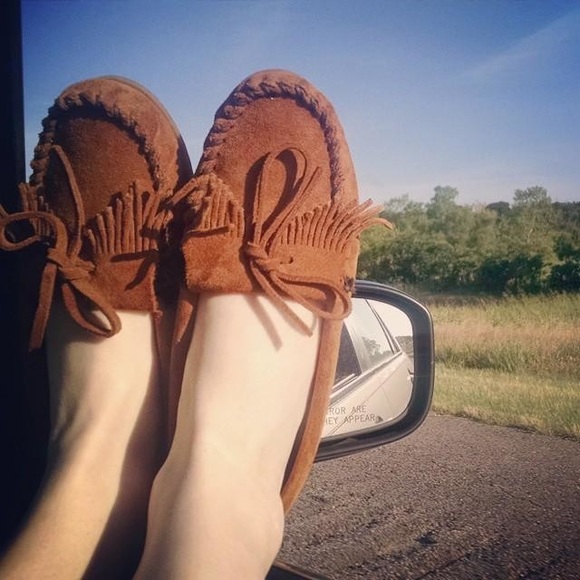 Kilty Minnetonka Moccasins brown - Picture 1 of 4