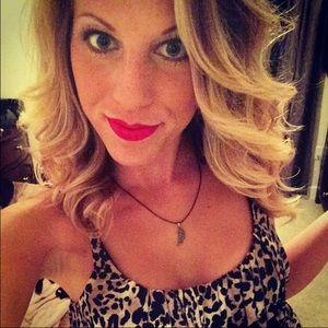 Meet your Posher, Leah