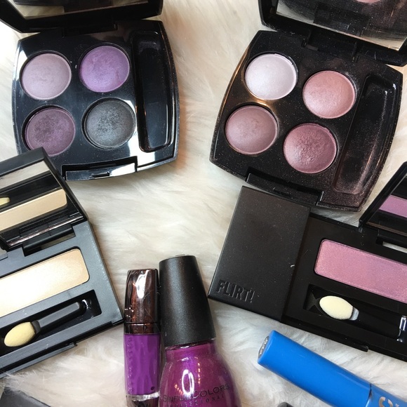 MAKEUP LOT - Picture 2 of 4