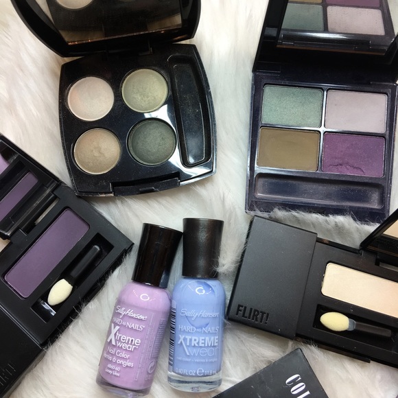 MAKEUP LOT - Picture 3 of 4