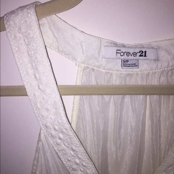 Off white tank✨ - Picture 2 of 4