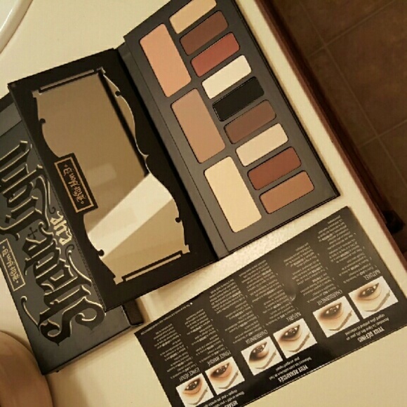 Kat von d - Picture 3 of 3