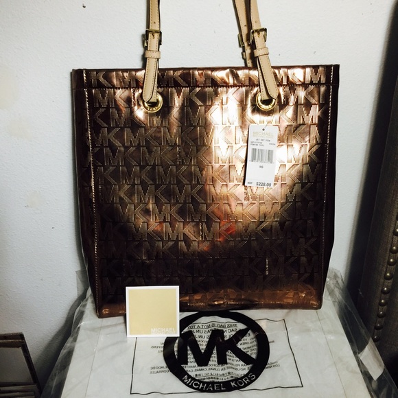 ❌SOLD!! BNWT! Michael Kors Bronze Cocoa Jet Set